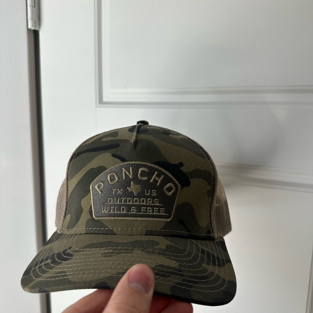 Poncho Outdoors Camo Green Men's Cap